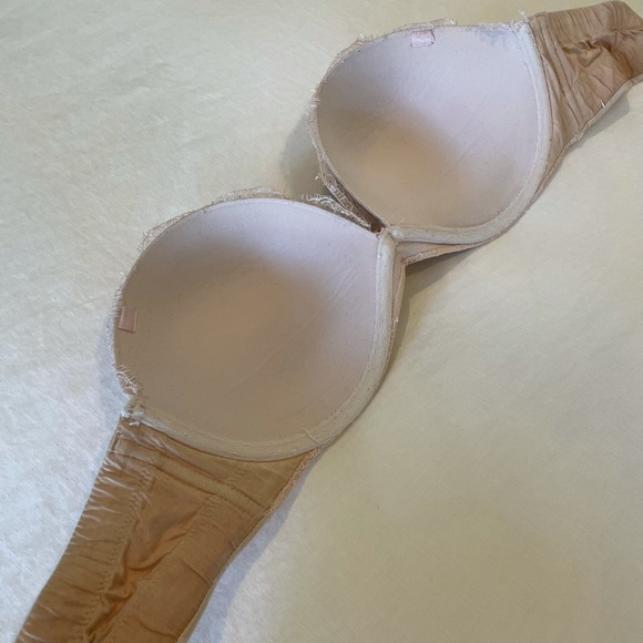 Victoria’s Secret Strapless Bra💕🍬 - Picture 4 of 4
